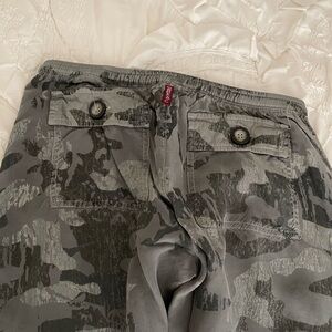 Hard tail camo joggers like new